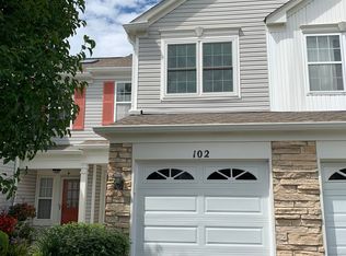 102 Oakton Dr, Lombard, IL 60148