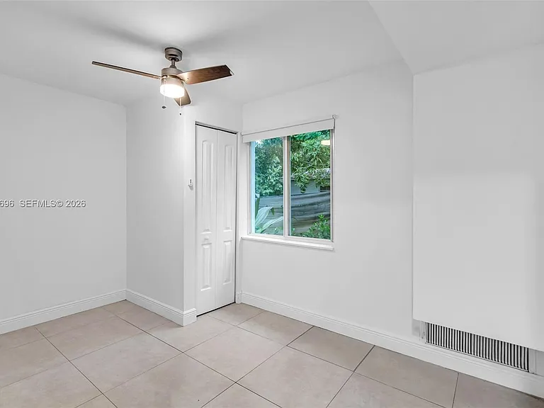 1580 NE 139th St — Photo 16