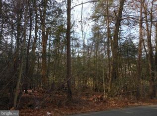 1645 Wall Dr, Pasadena, MD 21122