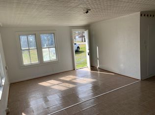 302 N East St, Abbeville, LA 70510