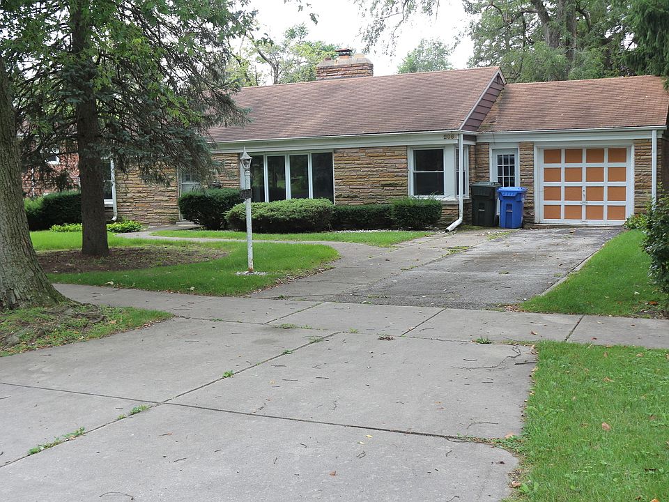 1st image of 206 Grove Ave