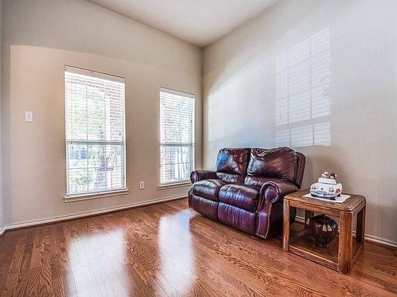 4th image of 13490 Four Willows Dr