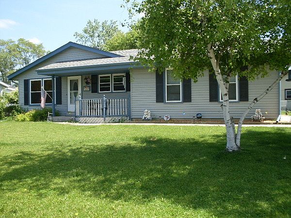1st image of 401 Foxmead Dr