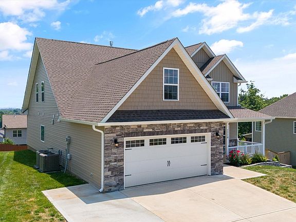 4th image of 7710 Willow Branch Ln