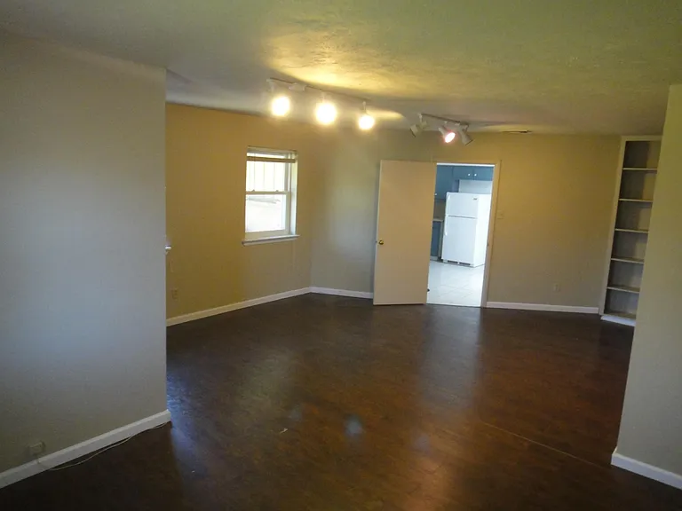 bedroom/living