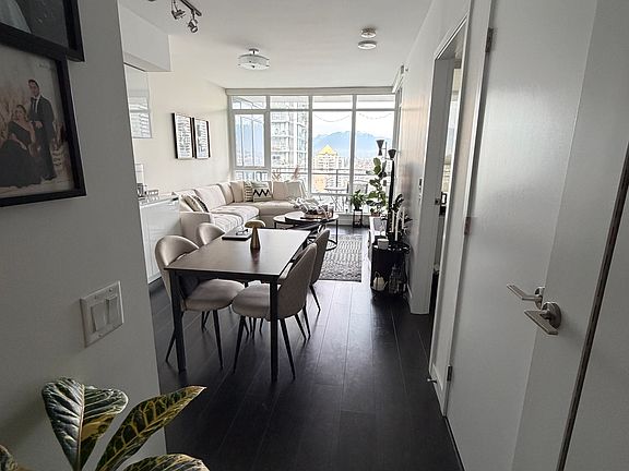 5th image of 2085 Skyline Ct #25