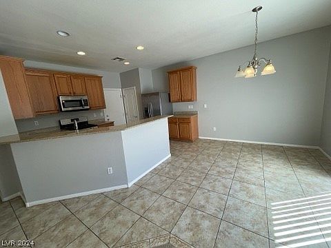 5th image of 4825 Bride St