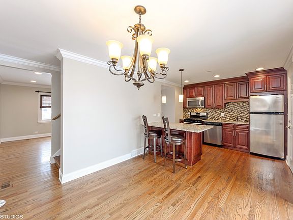 5th image of 1222 N Boxwood Dr #A