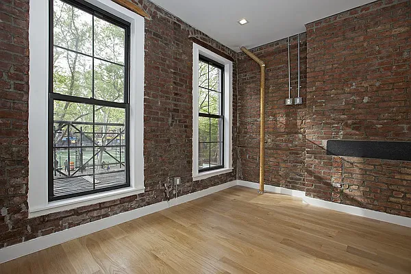 Rented by REAL New York | media 6