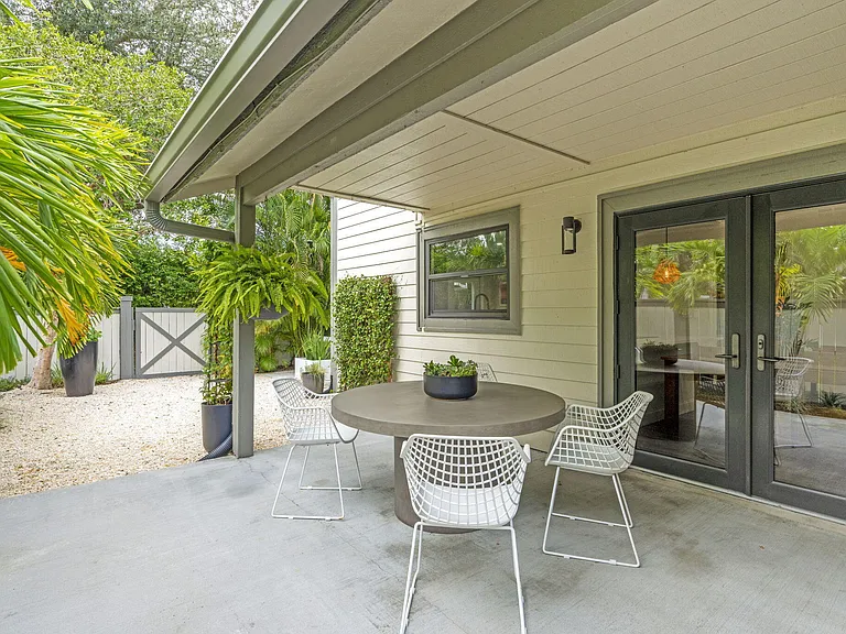 2474 Bedford Mews Dr — Photo 29