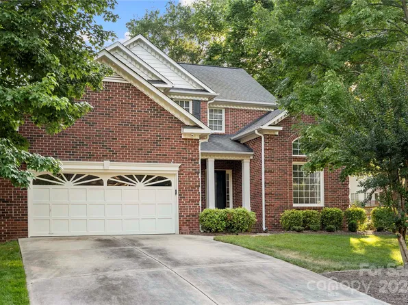 1739 Park Grove Pl NW, Concord, NC 28027
