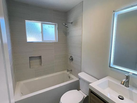 5th image of 694 San Luisito Way #6681E0678