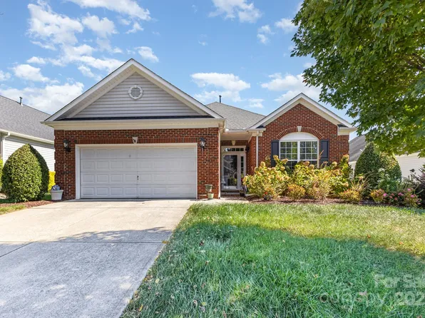 881 Platinum Dr, Fort Mill, SC 29708