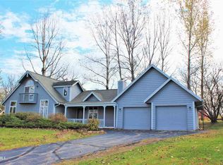 3 Northbend Ln, Galena, IL 61036