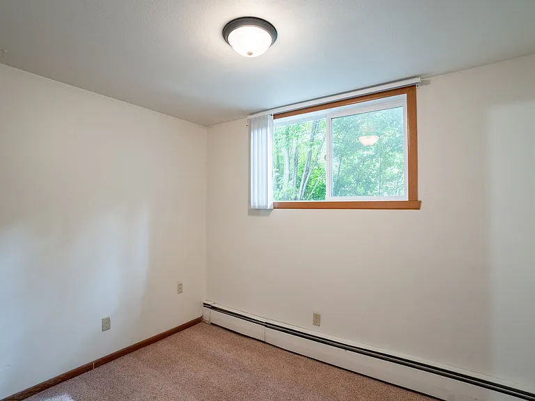 Fargo, ND Luxford Apartments | 11B | Bedroom