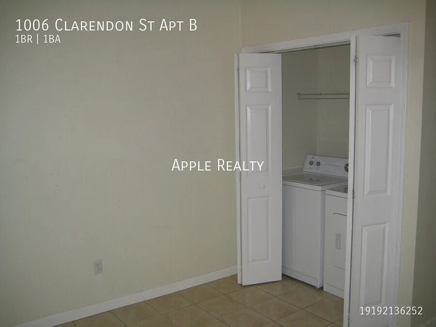 Building Photo - 1006 Clarendon St #B