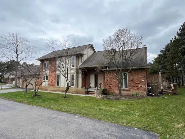 4085 Willoway Place Dr, Bloomfield Hills, MI 48302