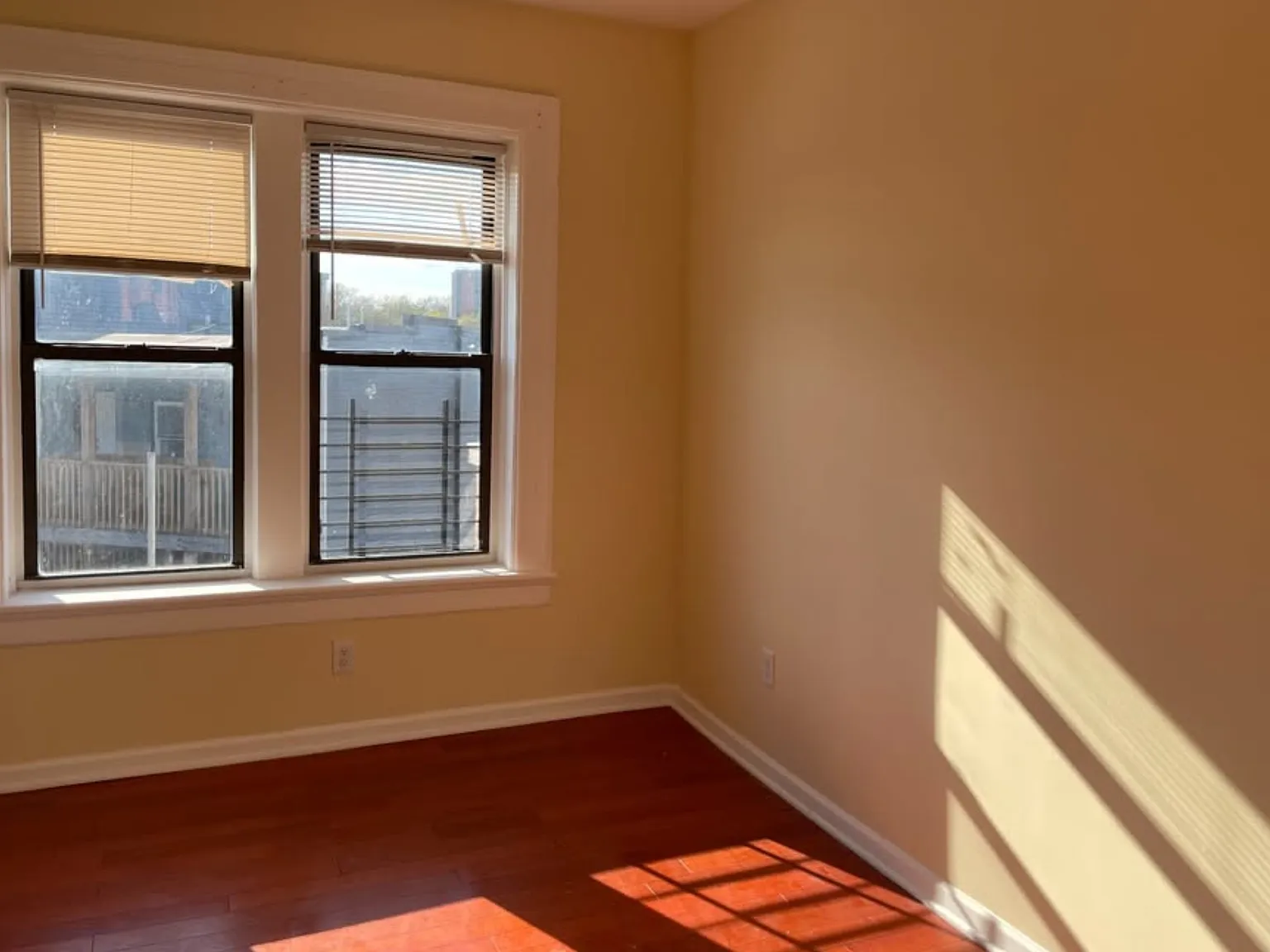 4 bed, $2,375 — Photo 4