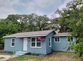 109 Shady Ln, Azle, TX 76020