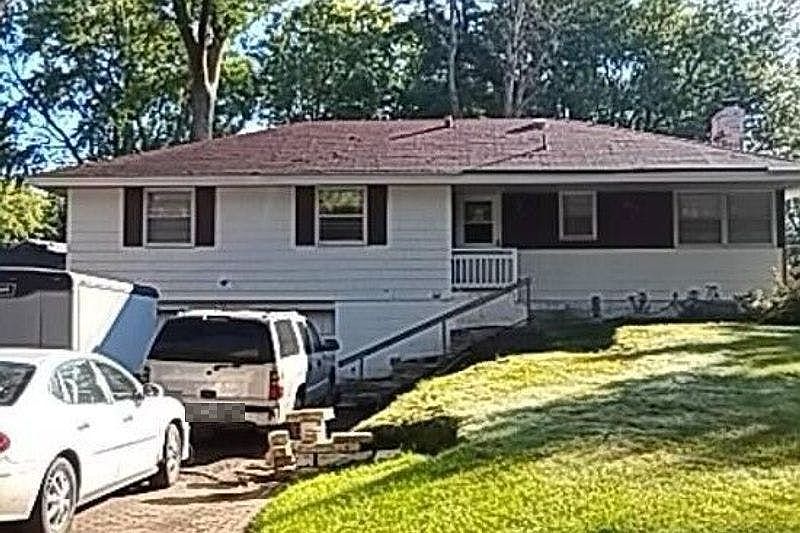 1st image of 5611 Holiday Rd
