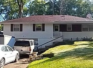 5611 Holiday Rd, Minnetonka, MN 55345