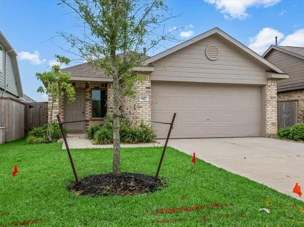 617 Roaring Falls Dr, Willis, TX 77378