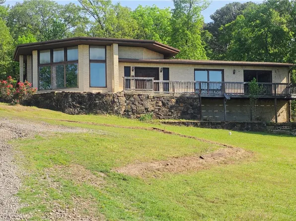 1942 Dwight Mission Rd, Russellville, AR 72802