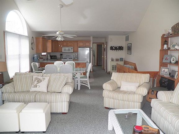 5th image of 124 53rd St #W