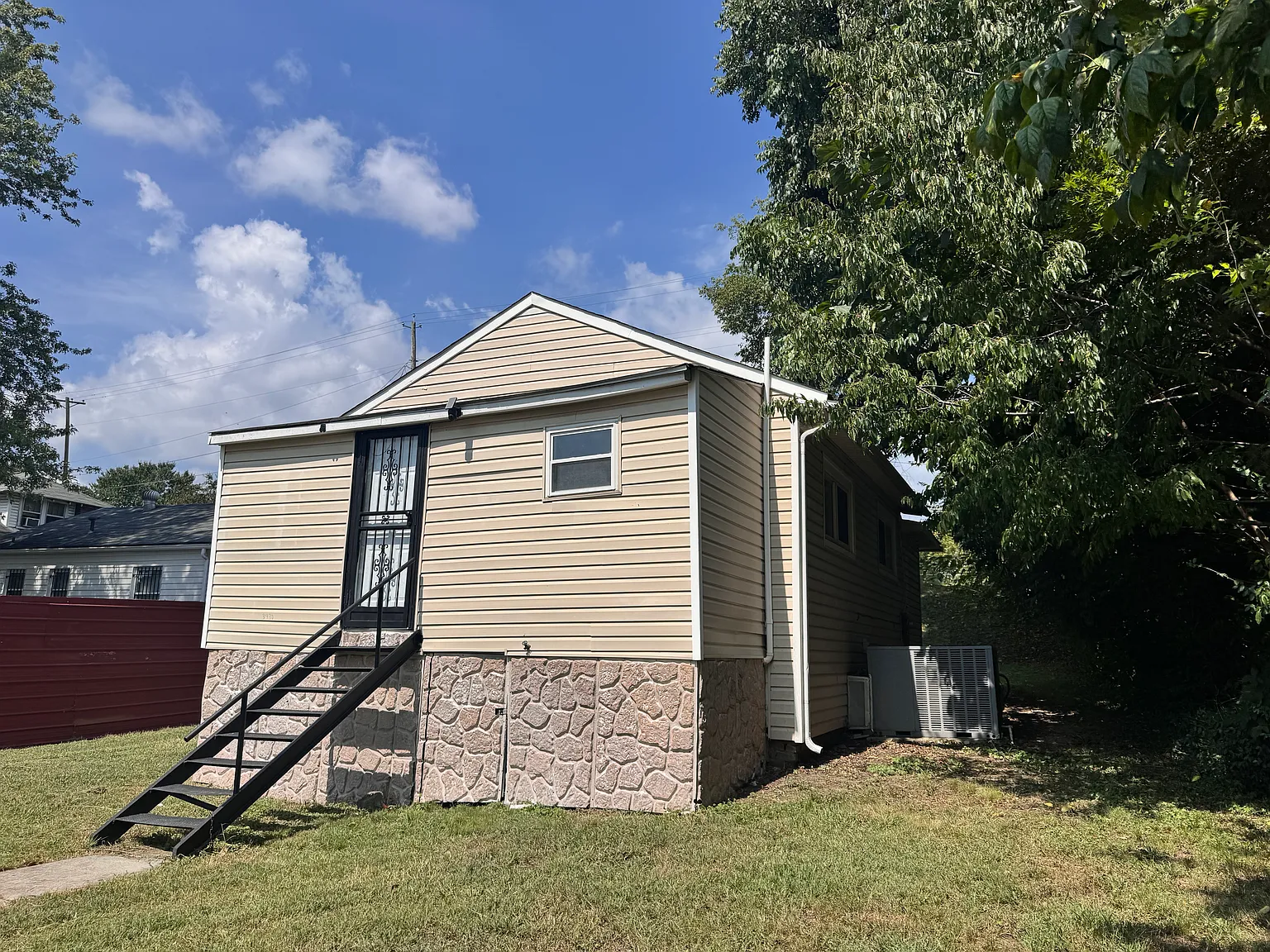 2 bed, 800 sqft, $1,800 — Photo 3