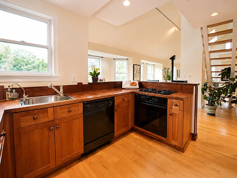184 Magazine St #3 — Photo 3