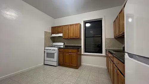 4235 159th St #2C Photo 1
