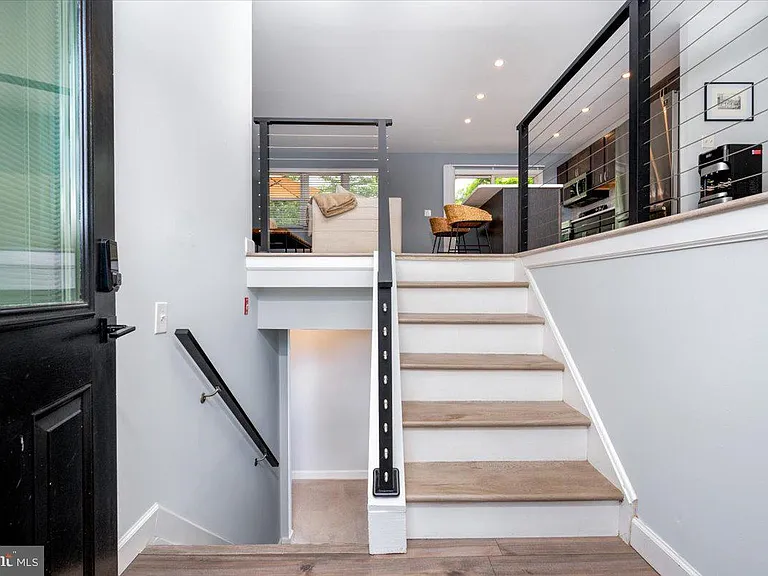 1005 Magothy Park Ln — Photo 5