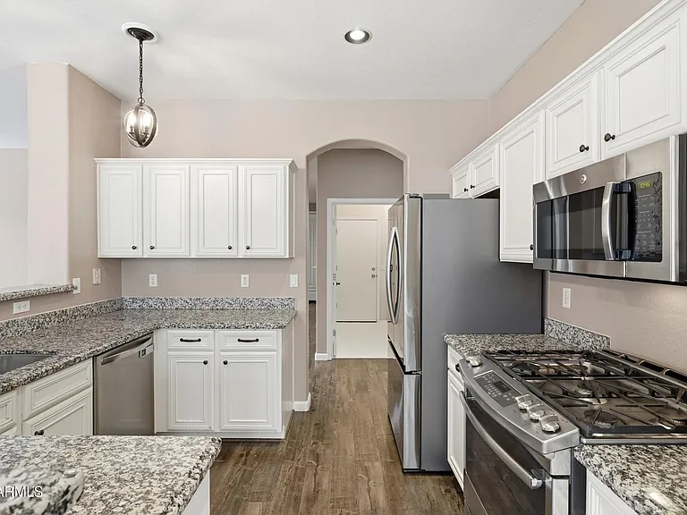 1724 W Deer Creek Rd — Photo 11