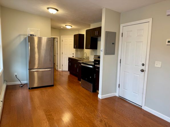 27 Florence St #2L