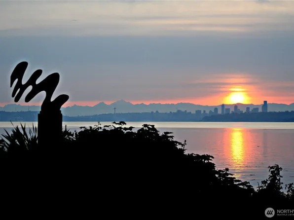 837 Colchester Drive E, Port Orchard, WA 98366