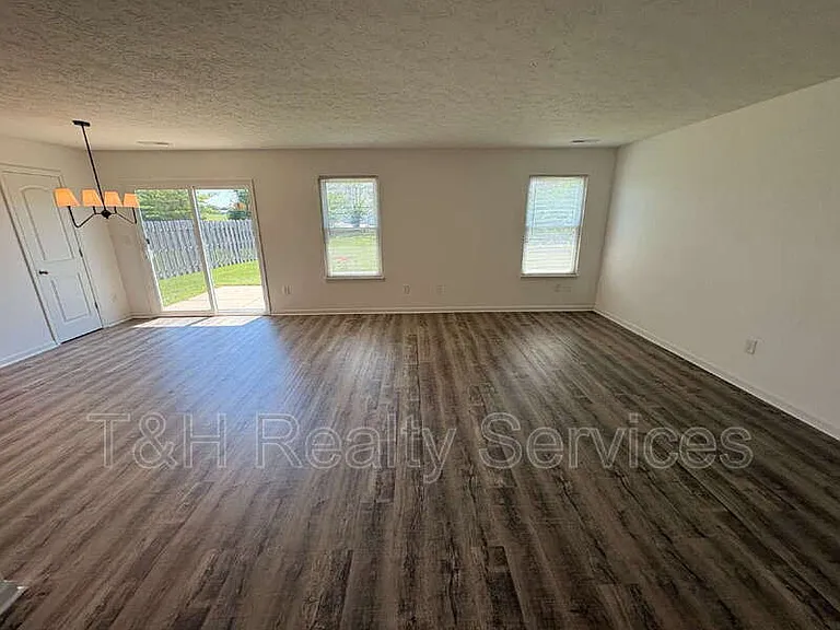 2751 Winding Creek Ln — Photo 5