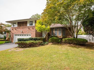 1872 Park Drive, Seaford, NY, 11783