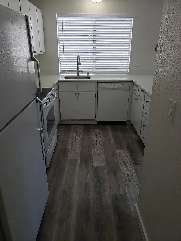 38520 SE Newton St — Photo 1