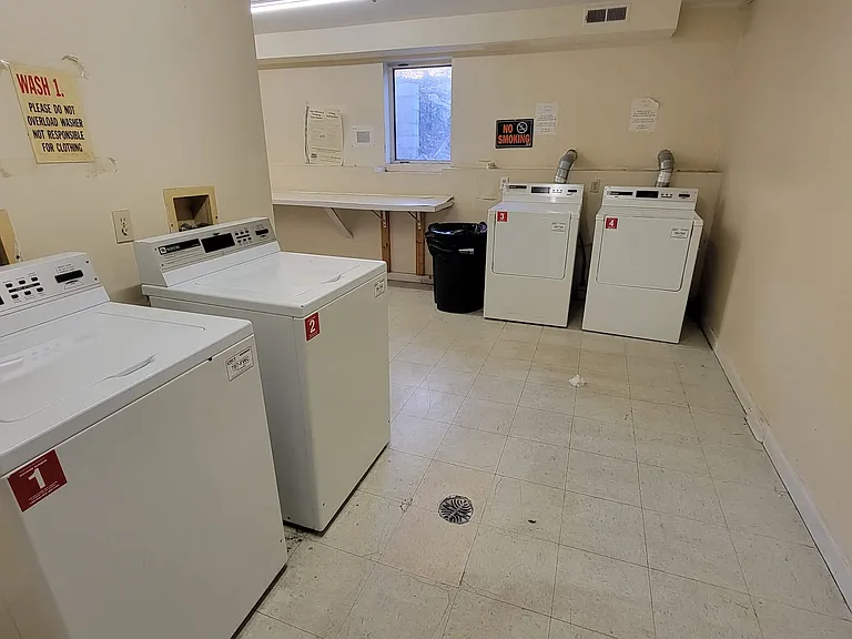 240 Sheffield Ave #1BB — Photo 16