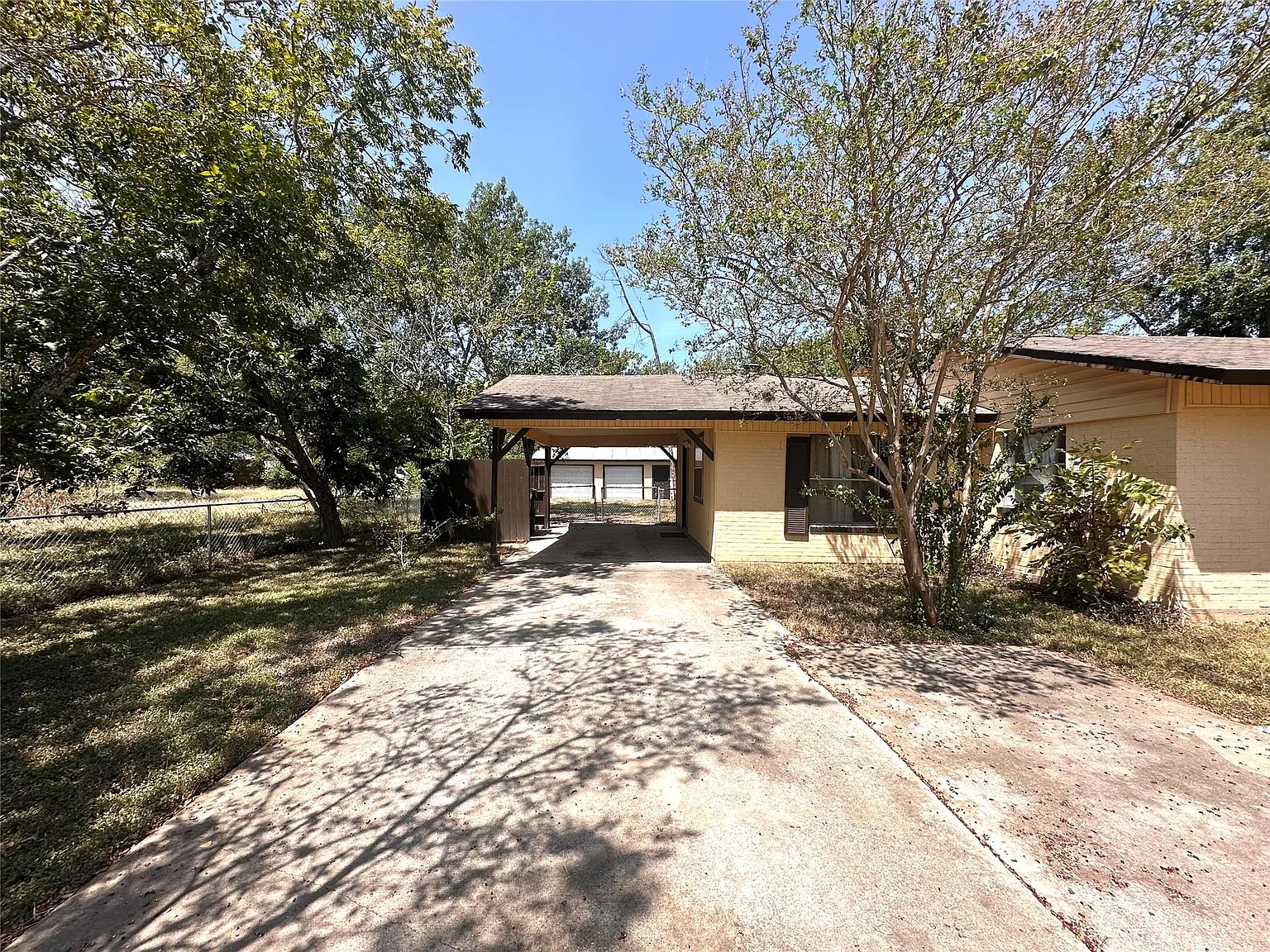2 bed, 2.0 bath, 1687 sqft, $1,850 — Photo 4