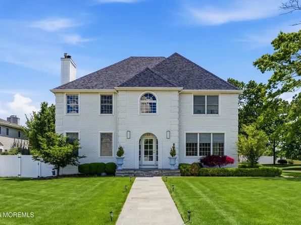 17 Georgetown Rd, Eatontown, NJ 07724