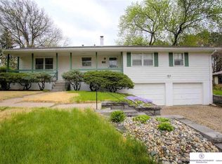 1863 S 121st St, Omaha, NE 68144