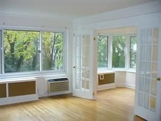 Sold by R New York | media 3