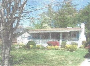 1010 Mountain View St, Hendersonville, NC 28739