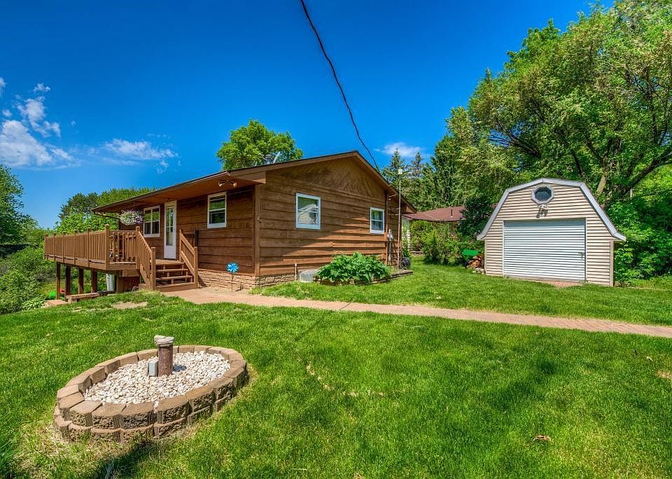 28201 Sundberg Road Mora-0-web-Front of Home