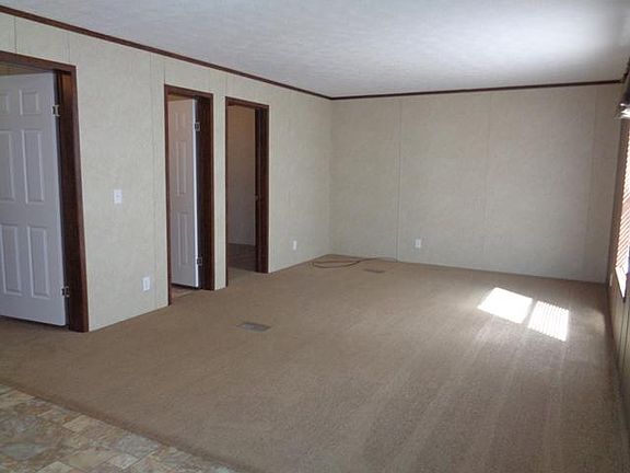 4th image of 158 Constitution Cir