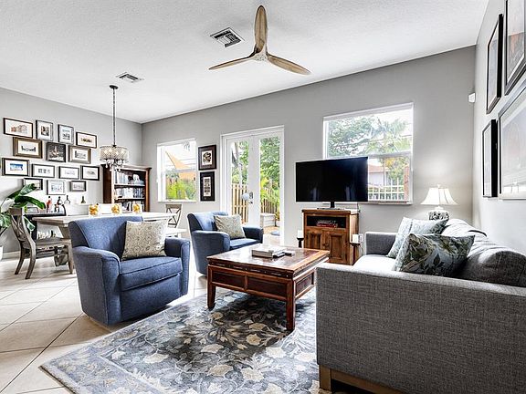 4th image of 1224 NE 18th Ave #1