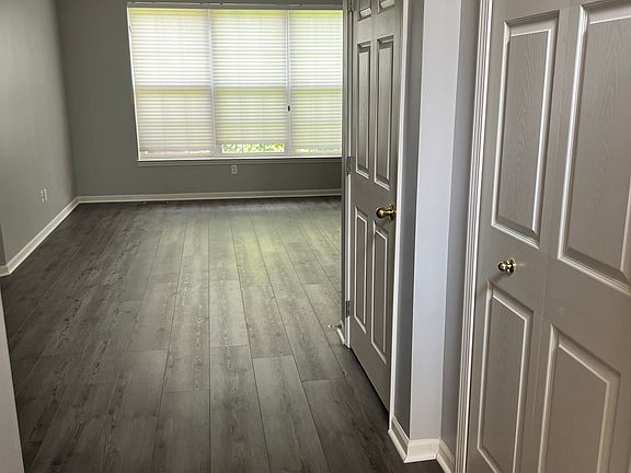 2nd image of 38286 Saratoga Cir #9