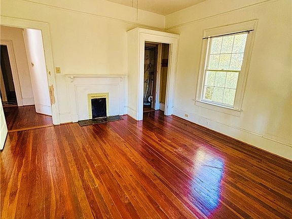 5th image of 75 Arch St