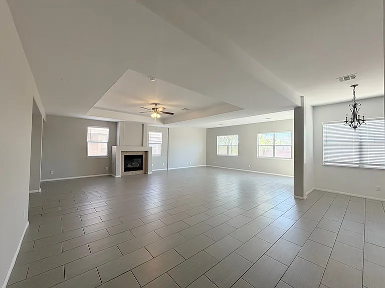 6116 Rabbit Track St — Photo 2
